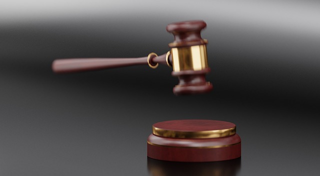 lawyer-attorney-law-judge-640x480-85451002.jpeg